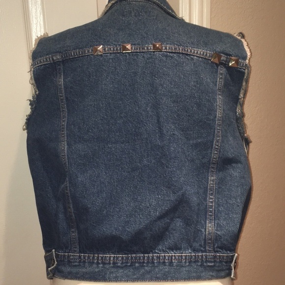 IZOD Denim vest studded retro Y2K P/L punk preppy 100% cotton distressed… - Picture 3 of 6